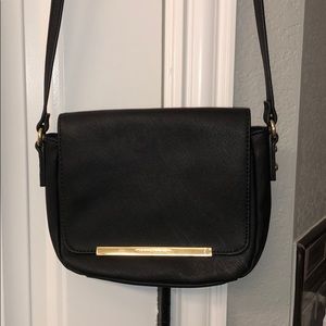 SMALL BLACK TOMMY HILFIGER PURSE
